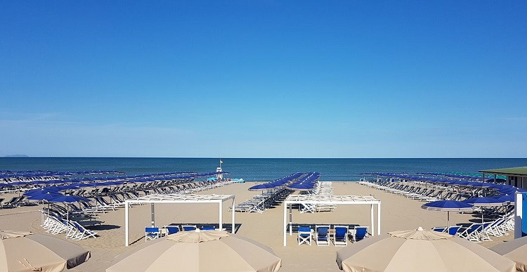 Bagno Alma aan de Tirrenia kustlijn bij Pisa